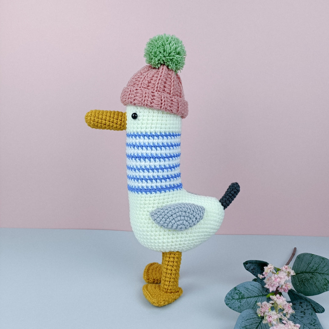 Pretty Seagull Toy For You