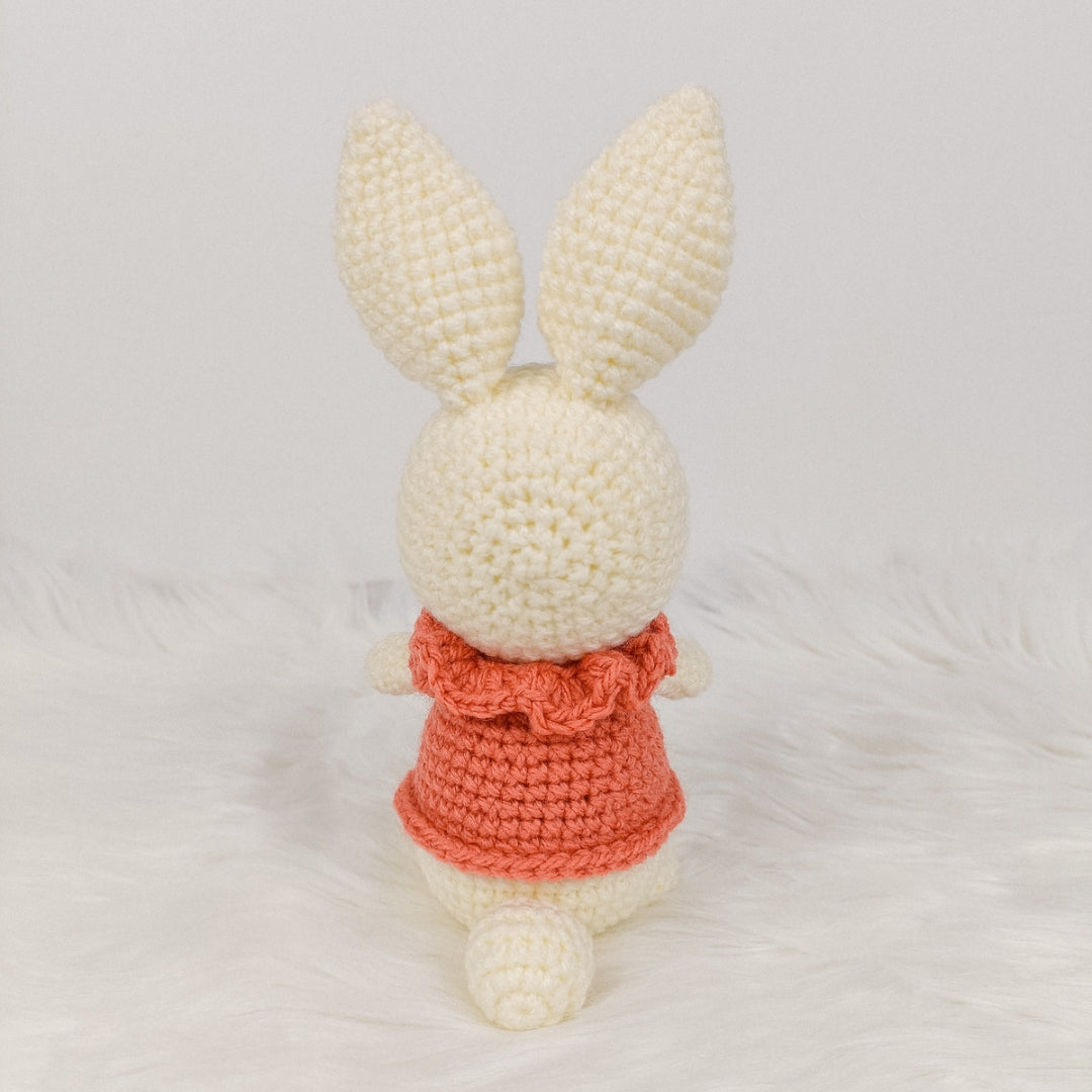 Who doesn't love bunny? Bring this crochet bunny home now.