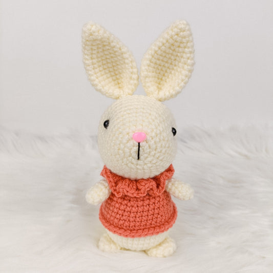 Who doesn't love bunny? Bring this crochet bunny home now.